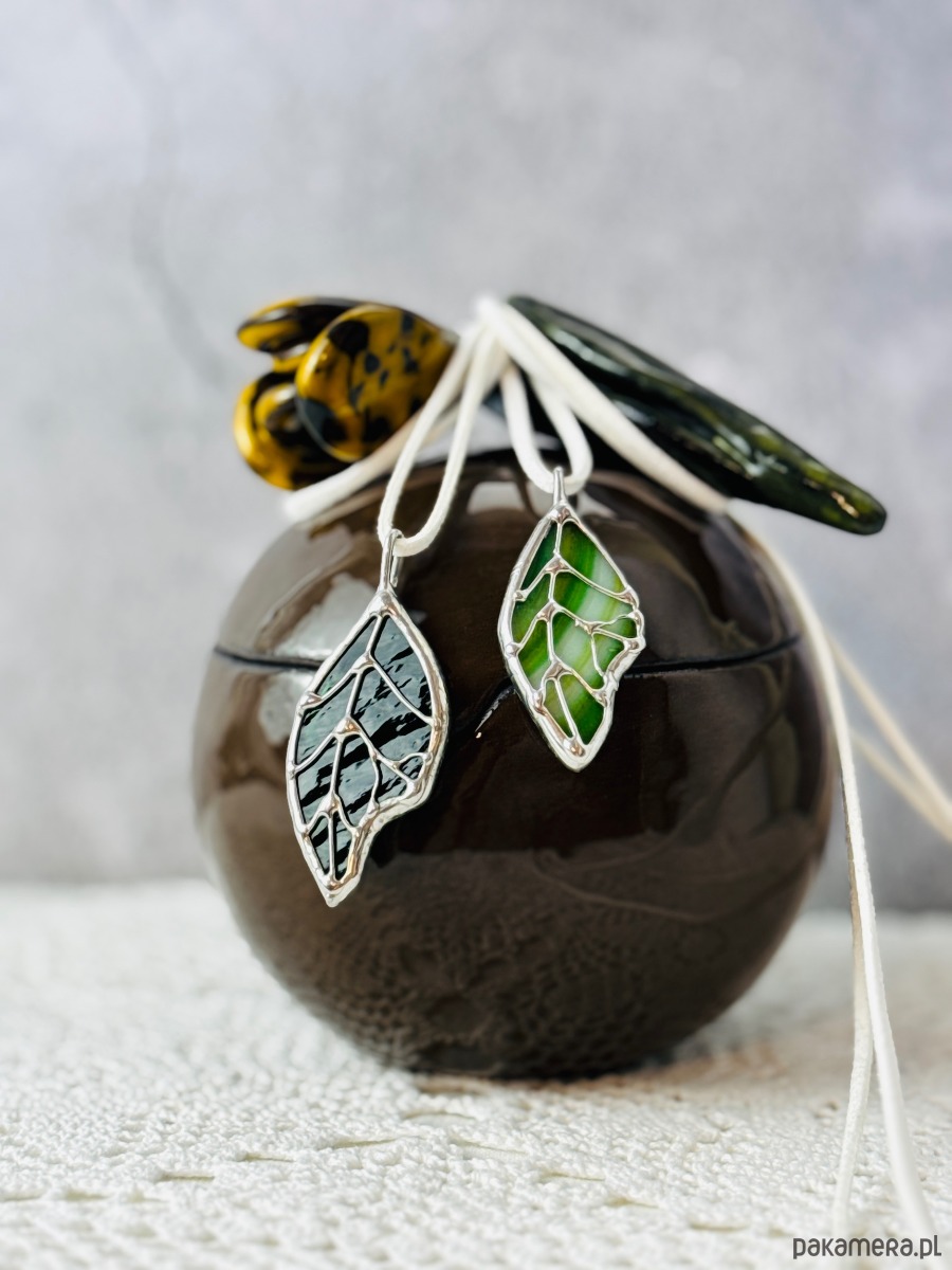 wisiory Szklany wisiorek na łańcuszku Naszyjnik Witraż  Listek 2