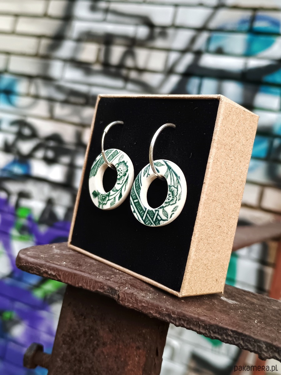 kolczyki ceramiczne Kolczyki ceramiczne w zielone kwiaty koła dwustronne 1