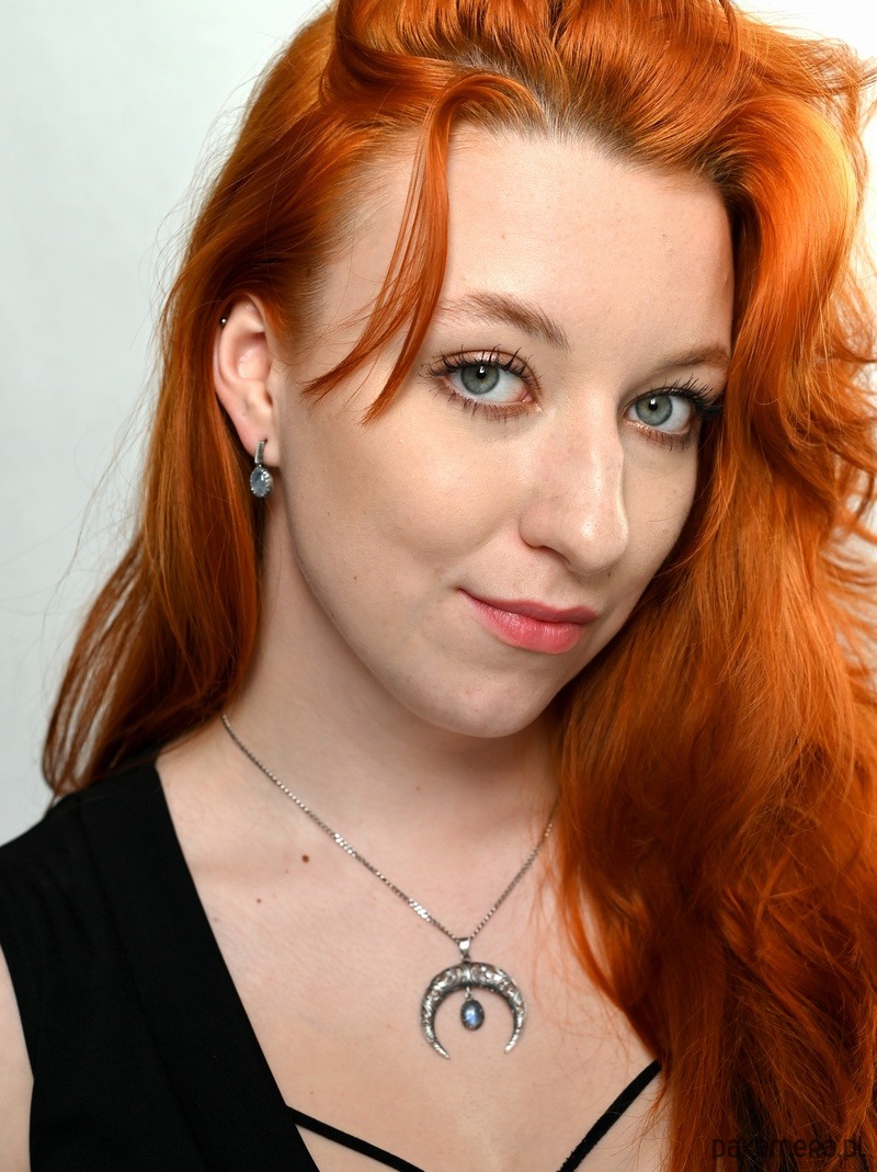 wisiory Lunula  z kamieniem księżycowym - zawieszka 2