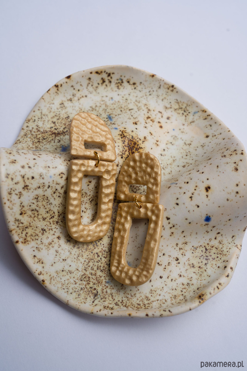 kolczyki z masy plastycznej Minimalistyczne sztyfty w organicznym kształcie 1