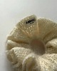 gumki do włosów Creamy crochet scrunchie. 4