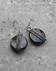 kolczyki wire wrapping Fasetowany granat z guzikami  - kolczyki 1