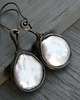 kolczyki wire wrapping białe perły -kolczyki 1
