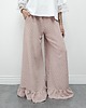 spodnie materiałowe damskie Tkaninowe spodnie boucle z falbankami - Powder pink 4