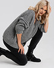 swetry damskie Szary sweter wełniany z dekoltem Mia Look 309 3