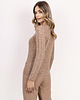 swetry damskie  Sweter z warkoczami - SWE335 mocca MKM 2