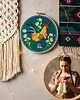 Ozdoby na ścianę Kogut w stokrotkach - zielone tło, haft w tamborku 20 cm 3