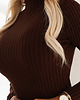 sukienki midi damskie 652-2 Elegancka dopasowana sukienka sweterkowa z golfem - czekolada 4