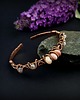 bransoletki wire wrapping Miedziana bransoleta mankietowa z opalem i różowym kwarcem 6