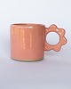 kubki Ceramiczny kubek z kwiatowym uszkiem 1