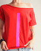 t-shirt damskie Kreska różowa na czerwonym Oversize 2