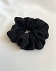 gumki do włosów Jedwabna czarna  gumka do włosów Black Silk - 12 cm średnicy 1