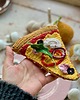 zabawki - inne Szydełkowy kawałek pizzy z szynką i dodatkami 5