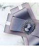 broszki Lawendowa Brosza z Fioletową Damą Kameliową 3