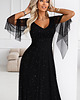 sukienki maxi damskie 655-1 Długa połyskująca w świetle suknia z dekoltem - czarna 4