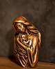 figurki i rzeźby Rzeźba z gipsu, Matka z Dzieciątkiem, ogniste złoto, wys. 11,5 cm 2