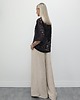 spodnie materiałowe damskie Tkaninowe spodnie boucle z zakładkami - Beige 1