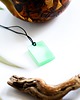 wisiory Zielony prostokątny wisiorek świecący w ciemności i UV handmade 2 x 2,9 cm 2