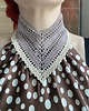 chokery Beżowy koronkowy retro naszyjnik z piękną broszą 6