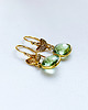kolczyki z kamieniami Kolczyki z perydotem i złotymi listkami 1