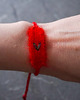 bransoletki - inne Czerwona tkana bransoletka z haftowanym serduszkiem 2