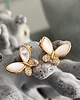 kolczyki pozłacane Kolczyki w formie motylków z masą perłową i cyrkoniami, srebrne, pozłacane 1