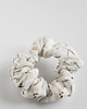 gumki do włosów Lniana gumka do włosów (scrunchie) ze wzorem w kwiaty 3