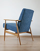 fotele Fotel Lisek granatowy, Typ 300-190, Po renowacji. Drewniany fotel 4