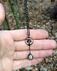 wisiory Mały metalowy wisiorek z motywem grzyba muchomora z perłą w stylu hippie boho 1