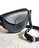torby na ramię ROUND bag półkole crossbody czarna skóra jucht 1