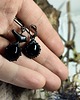 kolczyki z miedzi Asymetryczne metalowe kolczyki z czarnym ptakiem i czarnym szkłem 3