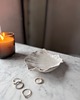 pojemniki na biżuterię Podstawka na Biżuterię Palo Santo Ceramiczna Muszelka Perłowa Biala 1