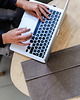 etui na laptopa Etui na laptopa do 14" - skóra wegańska - brązowe 3