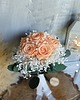 dodatki ślubne Brzoskwiniowy bukiet ślubny, Wieczny bukiet ślubny z różami i gipsówką 2