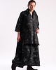 płaszcze damskie Czarny oversizowy płaszcz-kimono w żakardowe kwiaty 1
