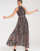 sukienki maxi damskie Elegancka sukienka wieczorowa maxi na halter rozkloszowana - M1091 2