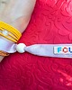 bransoletki na sznurku różowa bransoletka FCUK regulowana kulką 2