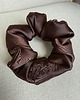 gumki do włosów Satynowa gumka do włosów scrunchie z haftem "Bestie" 3