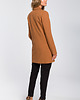 marynarki damskie Długi zapinany żakiet-karmelowy(M-429) 2