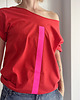 t-shirt damskie Kreska różowa na czerwonym Oversize 2
