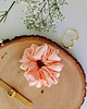 gumki do włosów Gumka jedwabna, scrunchie, frotka brzoskwiniowa rosa MAXI 1