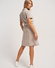 sukienki midi damskie TALER - letnia szmizjerka z wiskozy 3