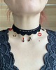 chokery Czarny koronkowy choker z damskimi gadzetami 5