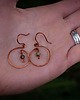 kolczyki wire wrapping Miedziane kolczyki z granatem zielonym 1