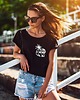 t-shirt damskie Czarna koszulka przed Tobą wszystko 1