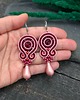 kolczyki soutache Kolczyki sutasz bordowo różowe kolorowe wiosenne z dużą łezką Cleo 1