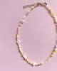 chokery Żółto-biały naszyjnik choker kwiatki stokrotki perły koral 2