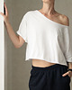 t-shirt damskie Cięty biały oversize bez nadruku - krótka wersja 1