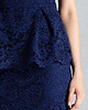 sukienki midi damskie Elegancka sukienka midi bez rękawów z falbaną i dekoltem w V - M640 3