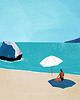 plakaty Dzika plaża - plakat 50x70 cm - dziewczyna pod parasolem 2